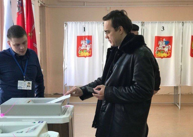 Глава Рузского округа проголосовал на участке 2686