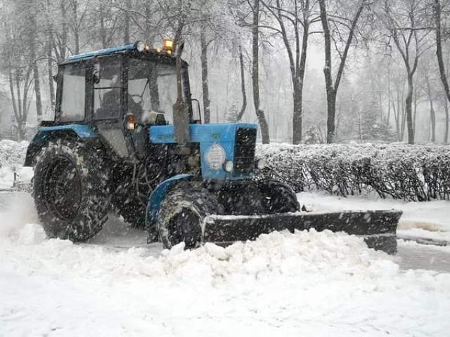Дорожные службы Подмосковья переведены на усиленный режим работы из-за снегопада
