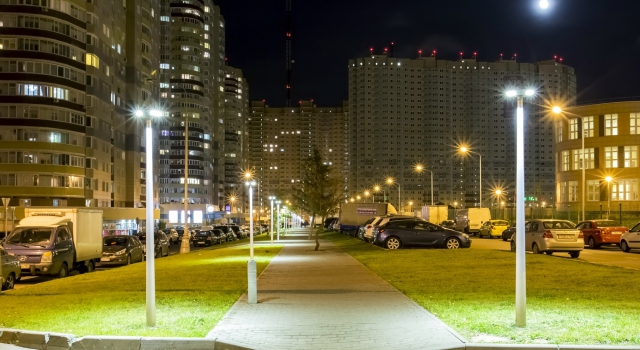 Почти 5 тысяч уличных светильников установлено и модернизировано в Московской области с начала года