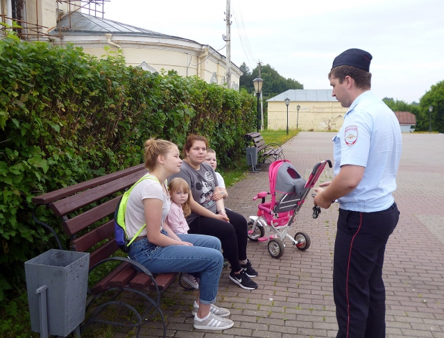 В Московской области трое детей получили травмы в результате падения с высоты 