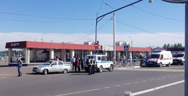 Автовокзал в Рузе оцепили сотрудники полиции