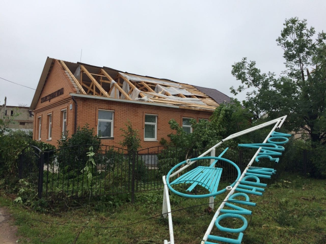 22 дома разрушены во время урагана в Рузском районе
