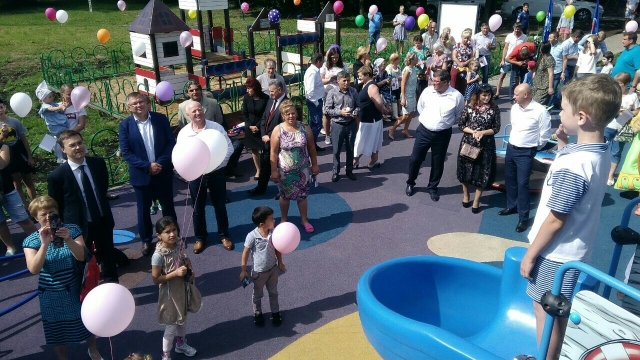 Детский игровой комплекс открыли в Рузском городском округе