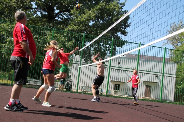 Завершились отборочные туры по волейболу среди дворовых команд на кубок Главы Рузского городского округа
