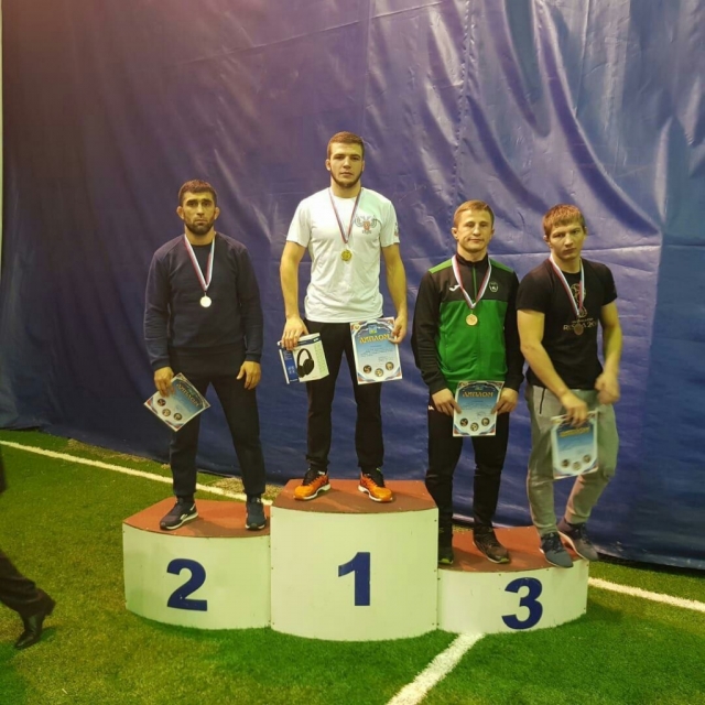 Житель из Рузского городского округа привез медаль с Всероссийских соревнований по вольной борьбе