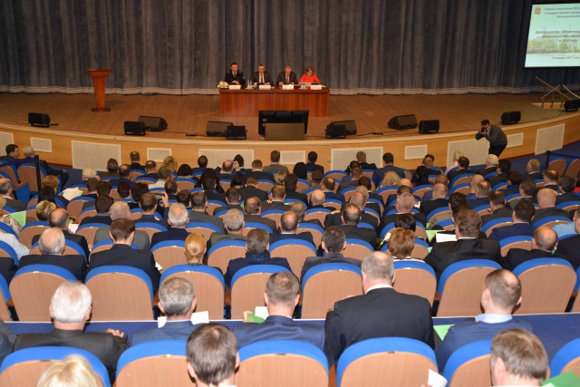 В Правительстве Московской области обсудили повышение стандартов работы УК