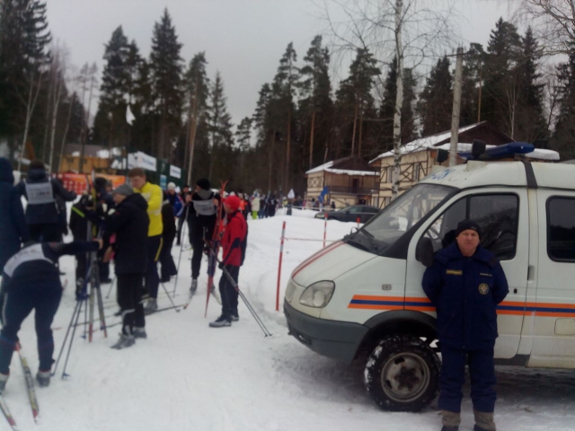 Спасатели Можайского ТУ СиС осуществляли безопасность на лыжной гонке