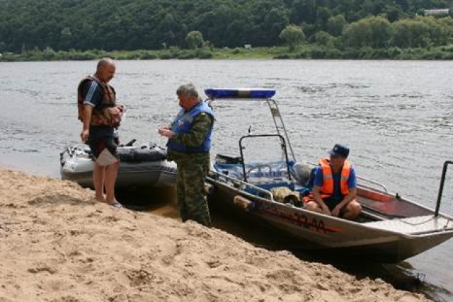 Почти 1200 специалистов обеспечат безопасность на водоемах Московской области в купальный сезон
