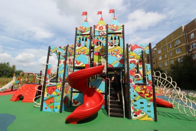 Установка новых детских площадок завершается в Рузском городском округе