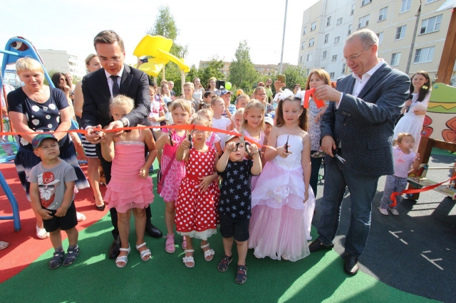 Новую детскую игровую площадку открыли в Рузе в День Рузского округа