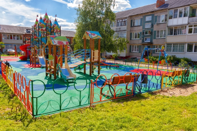 Более 600 дворов комплексно благоустроено в Московской области  с начала года