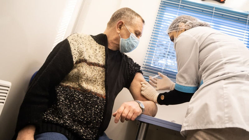 Свыше 4 млн человек сделали прививку от covid-19 в Подмосковье