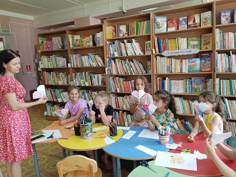 В Рузской библиотеке – мастер-класс «В цветах триколора»