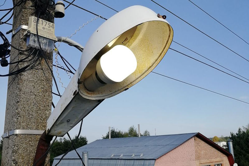 В Рузском округе приводят в порядок уличные светильники