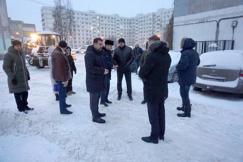 Николай Пархоменко проверил качество уборки снега