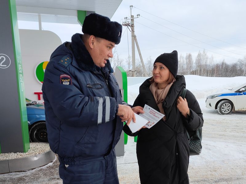 Рузские госавтоинспекторы напомнили водителям, как перевозить детей
